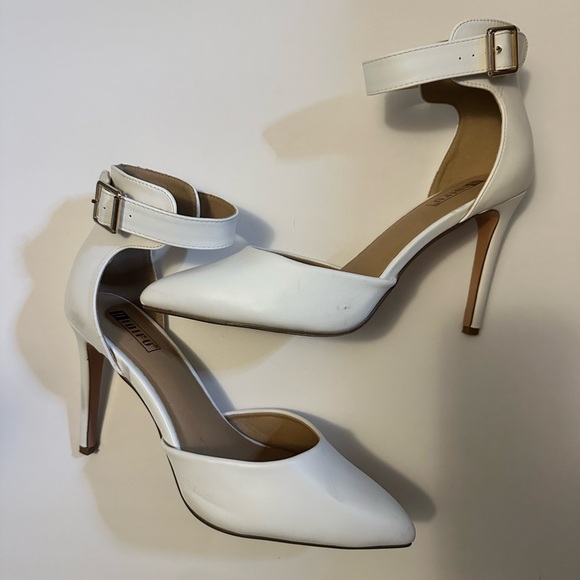 IDIFU White Ankle Strap Heels - Picture 2 of 10
